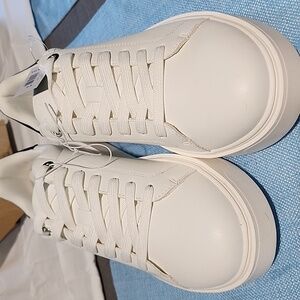 Torrid Cream Women's Sneakers